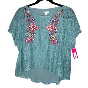 Xhilaration Lace Blouse Lined Embroidered Floral